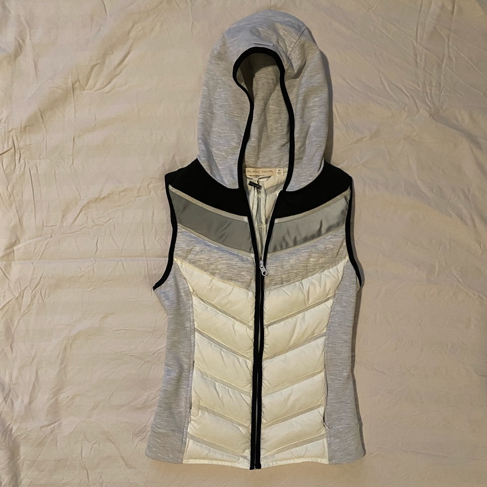 Blanc Noir vest size XS in grey/white